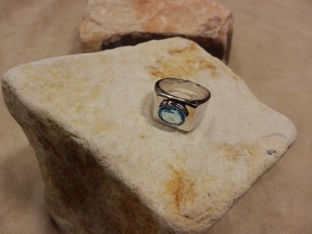 no.yzk.sp-0963 Hakiki mavi topas.924 ay. Gümüş.Fiyatı : KDV dahil 255.- TL