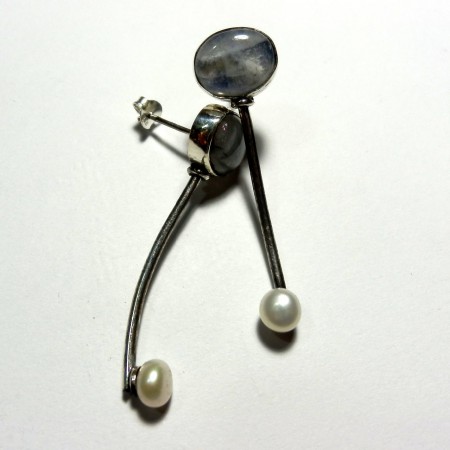 KÜP.NO.0746-0598Özel tasarım,Labradorit taşlı ve gerçek incili el işi 925 ayar gümüş küpe.FİYATI KDV dahil : 95 TL