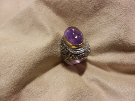 YZK.NO.1209-0832 Kabuçon Ametist. Gümüş ve altın.FİYAT KDV dahil : 890 TL