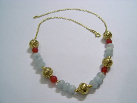 KOL.NO.0567-0377 Gerçek Akuamarin ve kırmızı akik taşlı antik görünümlü kolye.Ara parçaları altın kaplama 925 ayar gümüştür.FİYATI KDV dahil : 280 TL