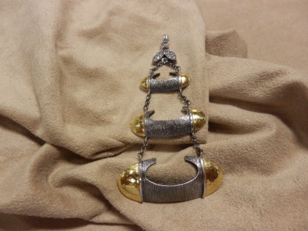 KOL.NO.0791-0541 Kleopatra modeli el işi 22 ayar altın astarlı 925 ayar gümüş kolye. FİYATI KDV dahil : 690 TL