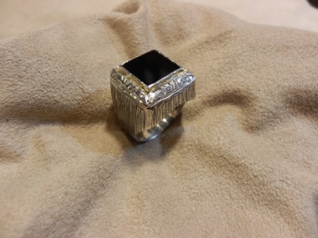 no.yzk.1243-0867 Siyah Oniks ve el işi 925 ay. Gümüş Fiyatı : 275.- TL