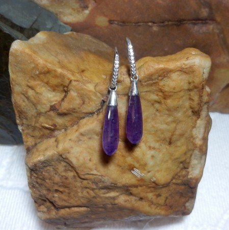 no.küp.0660-0521 Drop Ametist ve Zirkon taşlı küpe. 925 ay.gümüş.Fiyatı KDV dahil 95.- TL