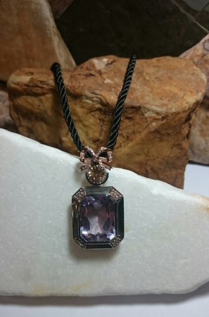 no.kol.64003 Emsalsiz el işi kolye. 925 ay. gümüş ve 8 ay. altın. Gerçek Ametist, Sarı Zirkon ve Pırlanta taşlı ( Pırlanta toplam 0,40 ct. ) Fiyatı KDV dahil 1950.- TL